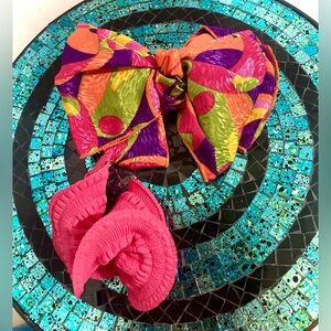 Vintage Rare Early 90s Pink rigid edge scrunchie and fabric snap barette